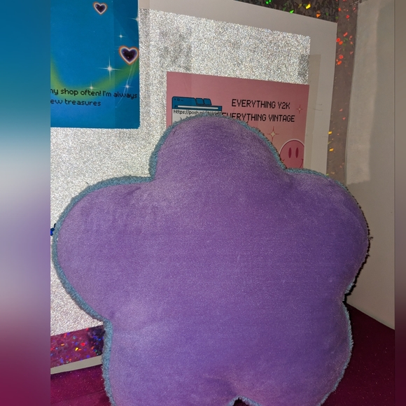 3/$20 Adorable Y2K Flower Pillow with 3D lady bugs - Picture 2 of 5